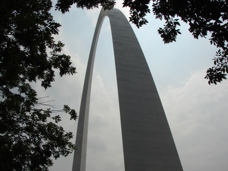 IMAGE: http://i56.photobucket.com/albums/g162/kmiracle1984/Colorado/Arch2.jpg