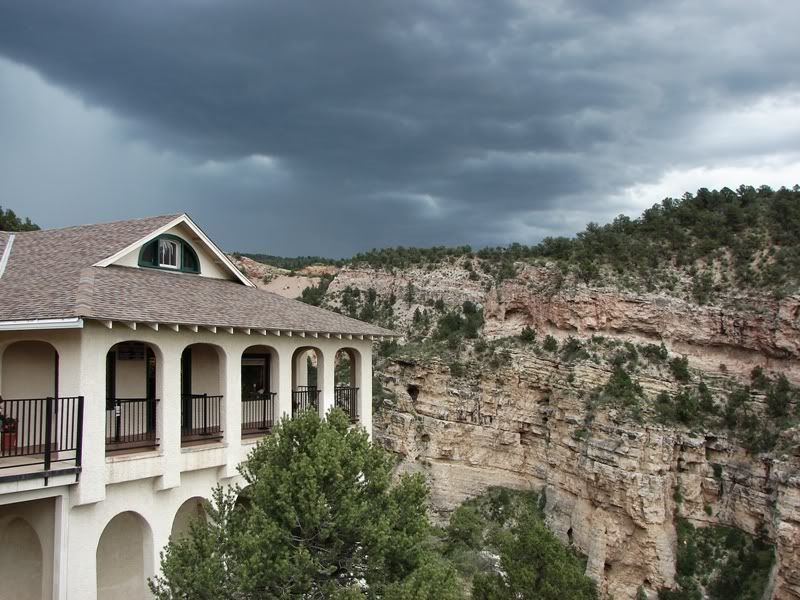 IMAGE: http://i56.photobucket.com/albums/g162/kmiracle1984/Colorado/Caveofwinds.jpg