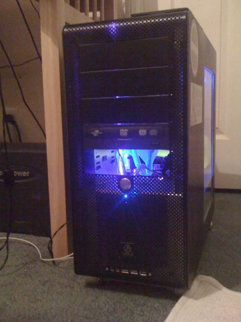 outside of case. lian li v1200 i think... id have to look it up its been a while since ive posted pics of my rig.