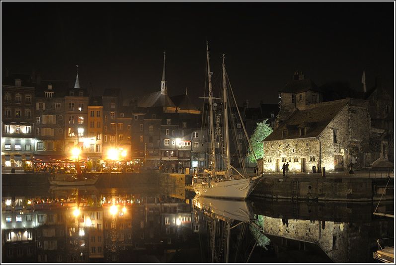 http://i56.photobucket.com/albums/g163/jyvais/Honfleur2011/honfleur24.jpg