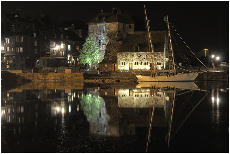 http://i56.photobucket.com/albums/g163/jyvais/Honfleur2011/honfleur25.jpg