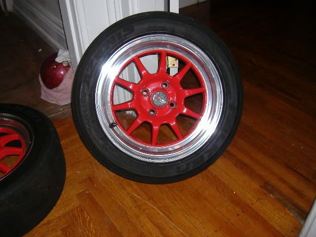 http://i56.photobucket.com/albums/g164/newyorka716/rims.jpg