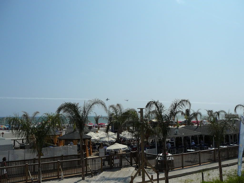 IMAGE: http://i56.photobucket.com/albums/g165/InfiniteGrim/AC09/P1080226.jpg