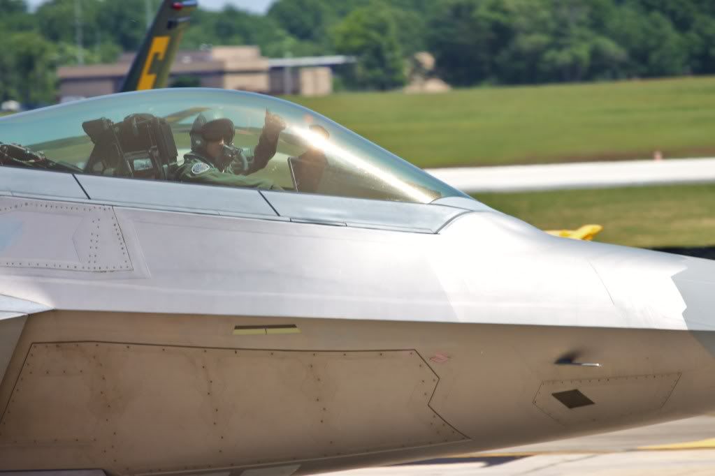 IMAGE: http://i56.photobucket.com/albums/g165/InfiniteGrim/Andrews%20AFB%20Open%20House%202012/IMG_6058.jpg