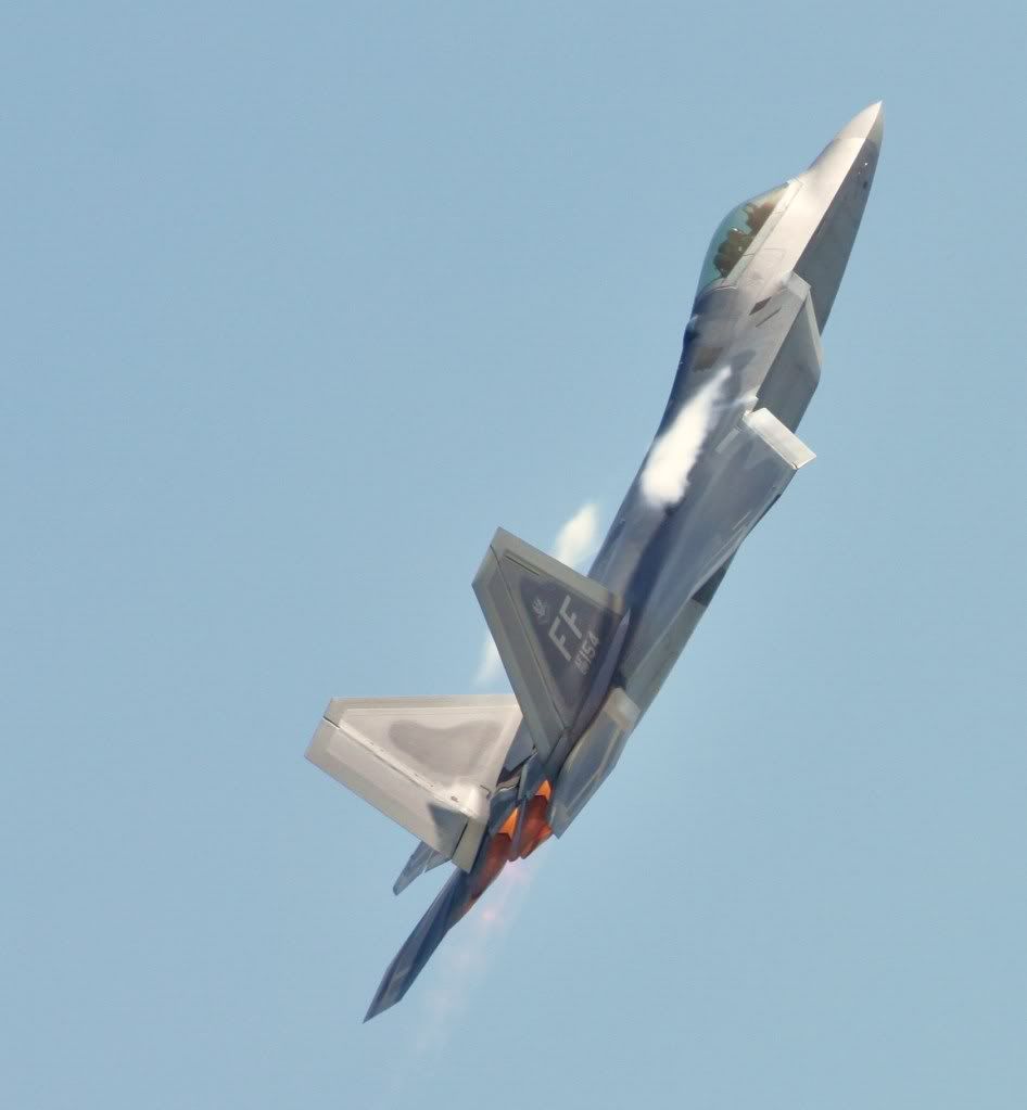 IMAGE: http://i56.photobucket.com/albums/g165/InfiniteGrim/Andrews%20AFB%20Open%20House%202012/IMG_6181.jpg