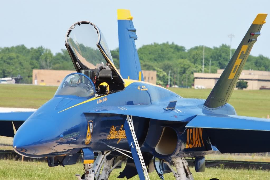 IMAGE: http://i56.photobucket.com/albums/g165/InfiniteGrim/Andrews%20AFB%20Open%20House%202012/IMG_6473.jpg