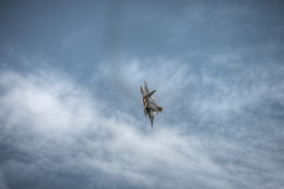 IMAGE: http://i56.photobucket.com/albums/g165/InfiniteGrim/Andrews%20AFB%20Open%20House%202012/IMG_7679_tonemapped.jpg