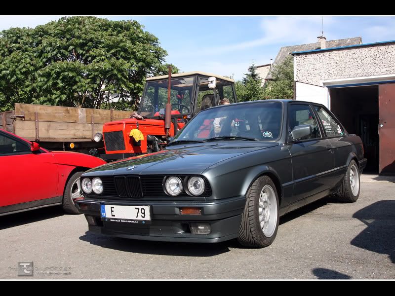 MIHALS' BMW 320i E30 No more
