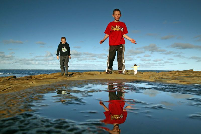 IMAGE: http://i56.photobucket.com/albums/g171/daleporter/People/kids0070-w.jpg