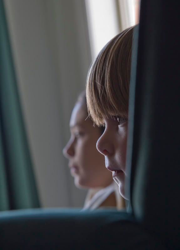 IMAGE: http://i56.photobucket.com/albums/g171/daleporter/People/lysrach2-w.jpg