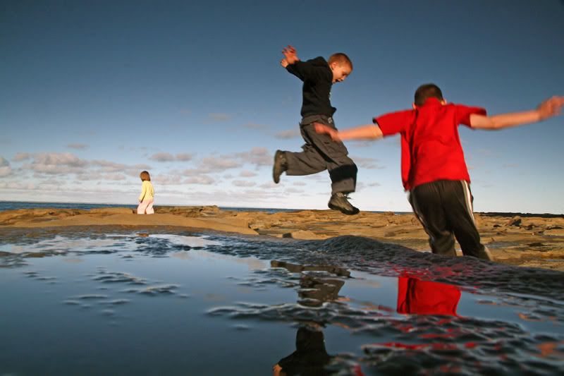 IMAGE: http://i56.photobucket.com/albums/g171/daleporter/People/willsamjump0072-w.jpg