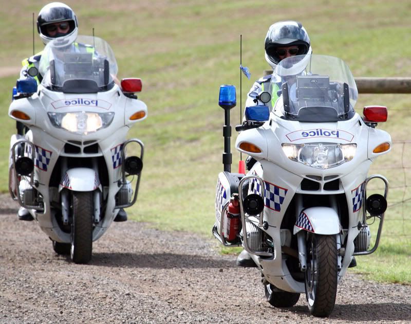 IMAGE: http://i56.photobucket.com/albums/g171/daleporter/Transport/policebikes006-w.jpg