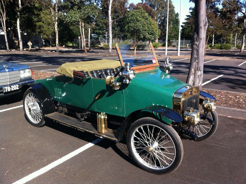 IMAGE: http://i56.photobucket.com/albums/g171/daleporter/Transport/veterancars026_1.jpg