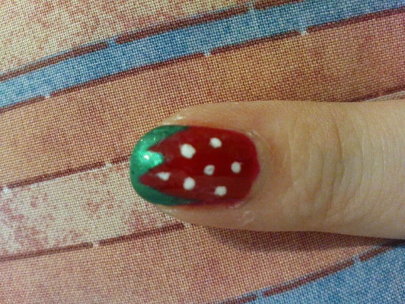 Strawberry Nail Art Easy to be Made