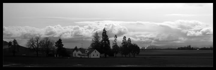 IMAGE: http://i56.photobucket.com/albums/g177/jnyjetta/house1.jpg