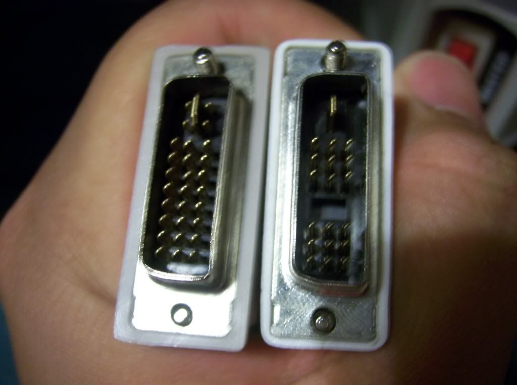 Two different types of DVI connectors?? guru3D Forums