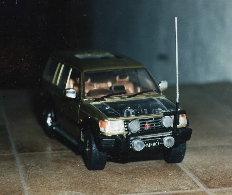 MitsubushinPajeroFront.jpg