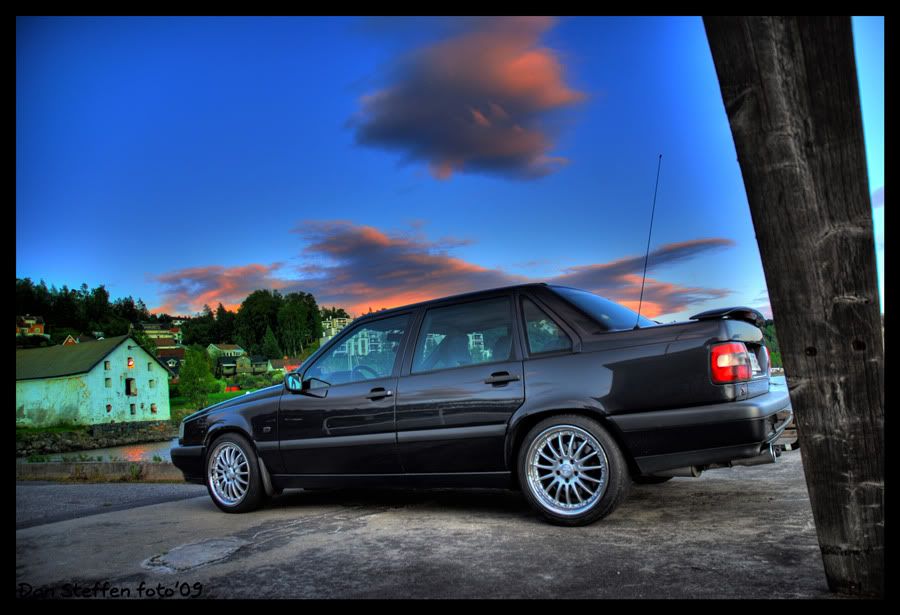 http://i56.photobucket.com/albums/g191/dsbergmann/Volvo-HDR-3.jpg