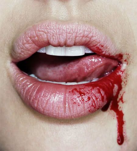 jolie-lips-blood.jpg