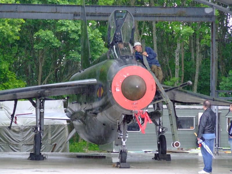 http://i56.photobucket.com/albums/g194/tigercatfan/Brunty250508/2008_0525Bruntingthorpe2505080038.jpg