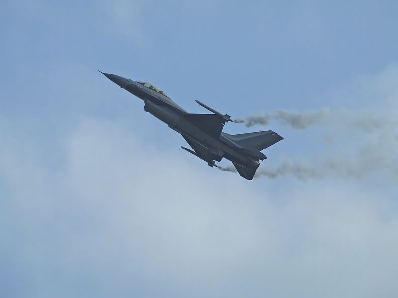 http://i56.photobucket.com/albums/g194/tigercatfan/Duxford%20141007/DSCF0274.jpg