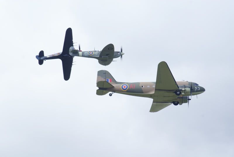 http://i56.photobucket.com/albums/g194/tigercatfan/Legends/BBMF-Break-Sat.jpg