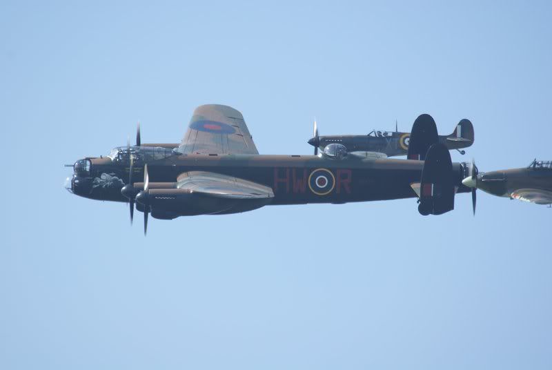 http://i56.photobucket.com/albums/g194/tigercatfan/Shoreham%202008/BBMF2.jpg