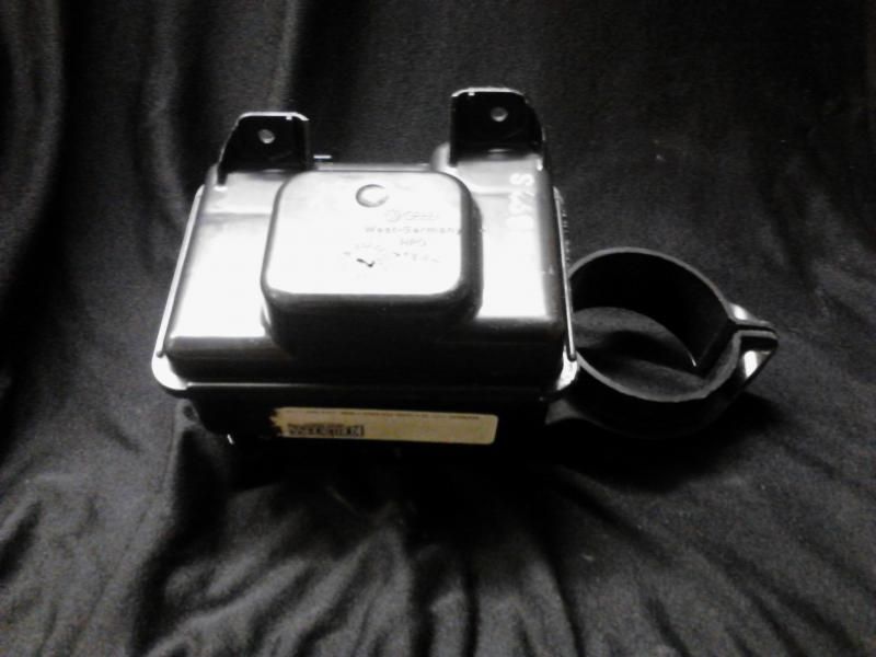 NOS Genuine VW Fuel Pump Housing 8792 Golf/Jetta PN